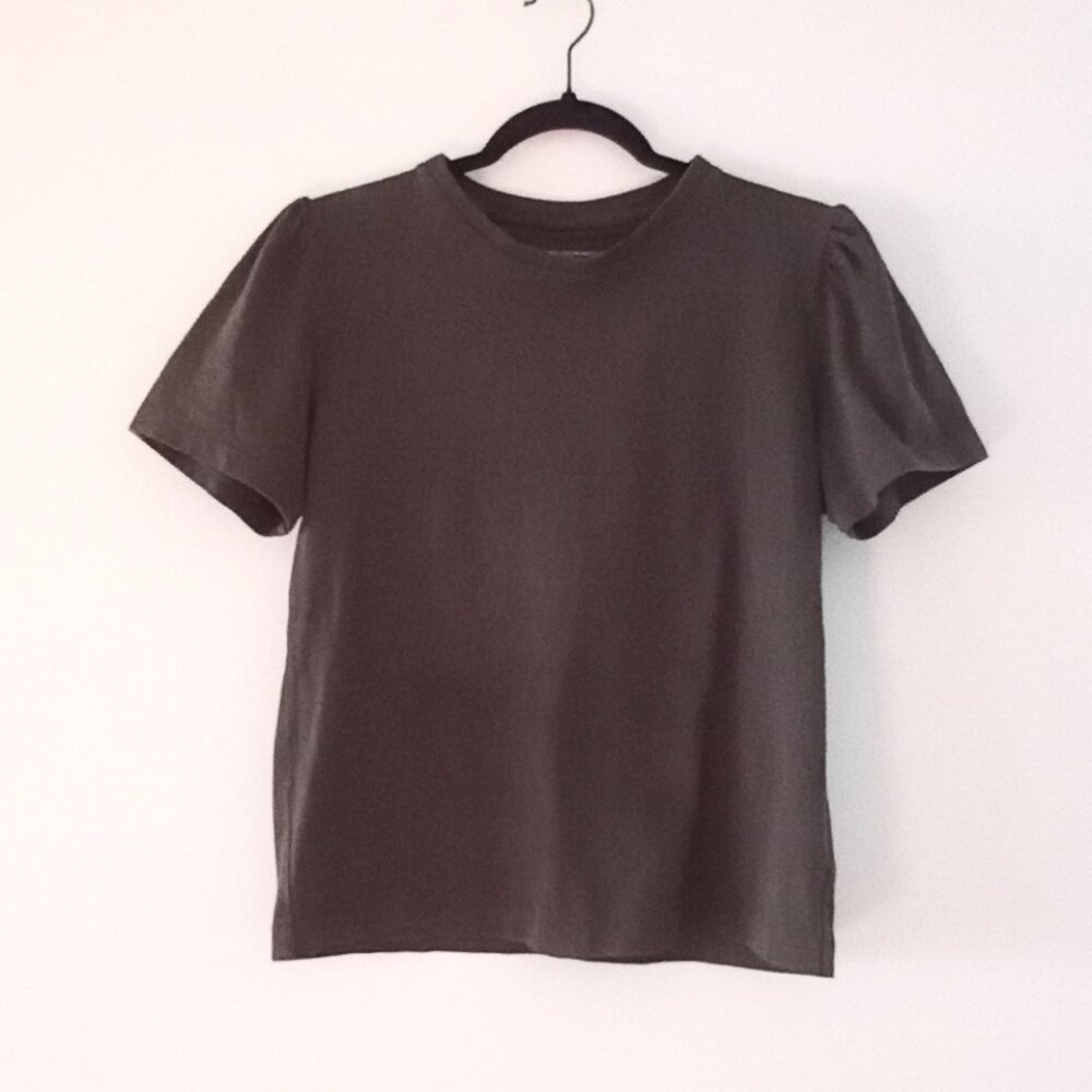 CITIZENS OF HUMANITY dark olive green tshirt with puff sleeves